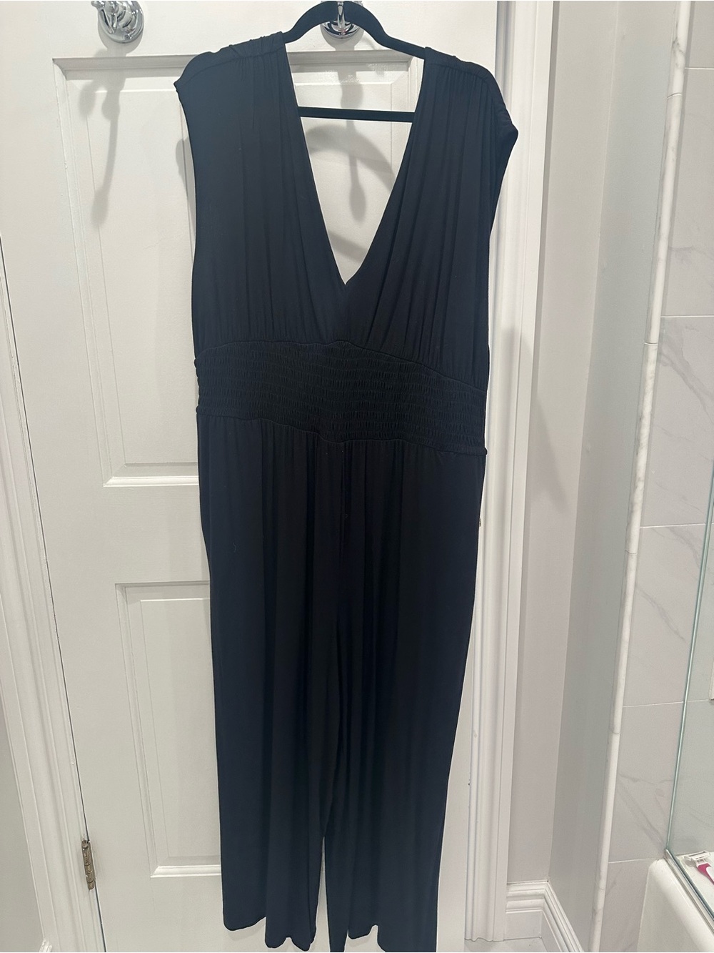 Black V-Neck Sleeveless Women’s Romper